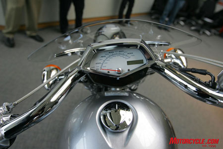 Internally wired bars and a clean instrument panel offer both style and function. Seen here is an optional windscreen, just part of a large selection of Fury accessories in Honda’s catalog.